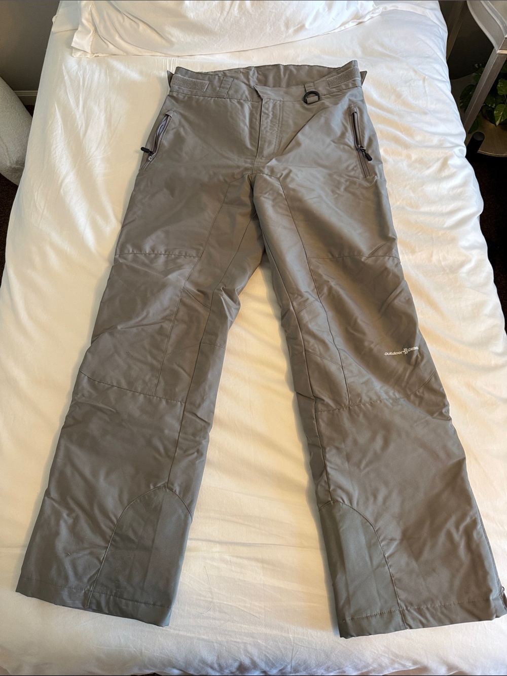 Men's Gray Cargo Ski Pants - Lightweight Outdoor Performance